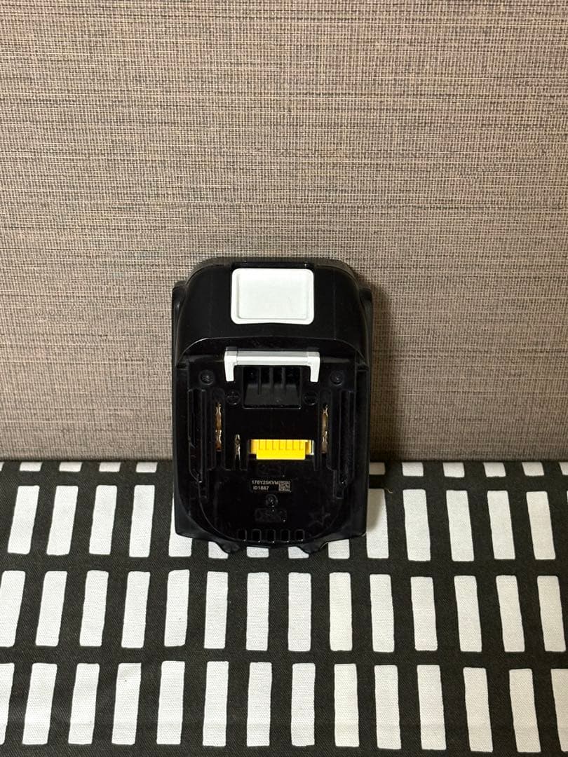 Makita 充電式クリーナー 本体 充電器 バッテリー