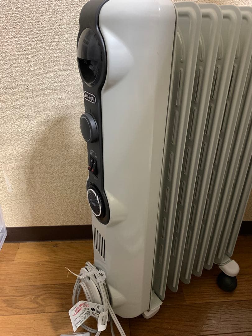デロンギオイルヒーター8~10畳用]ゼロ風暖房 ホワイト HJ0812