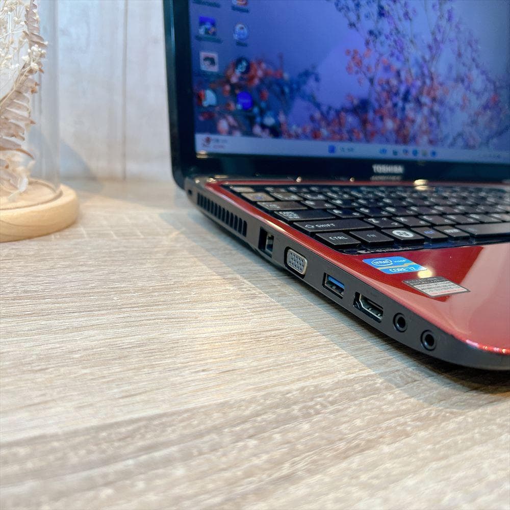 ✨決算セール✨東芝ノートPC 第2世代i7 SSD128GB HN697