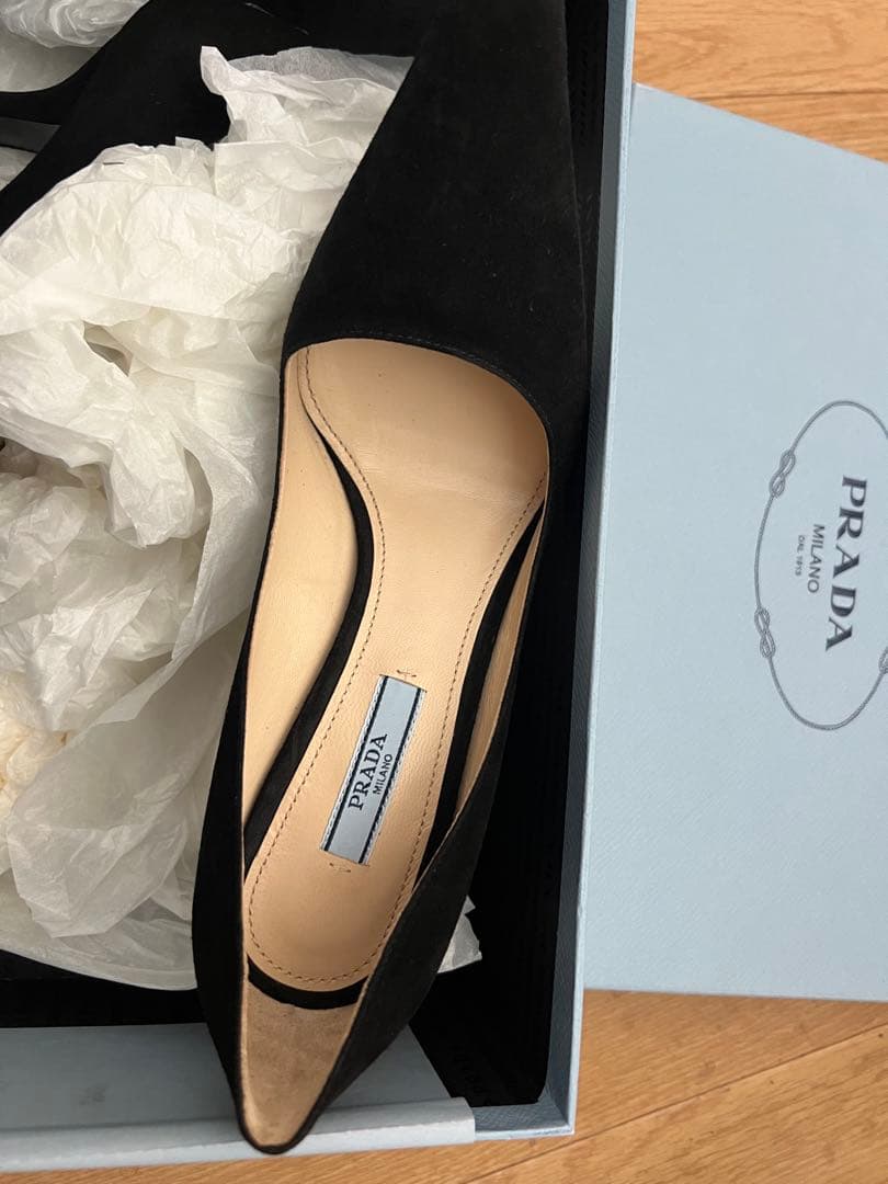 s*n様 PRADA 黒 スエード ハイヒール