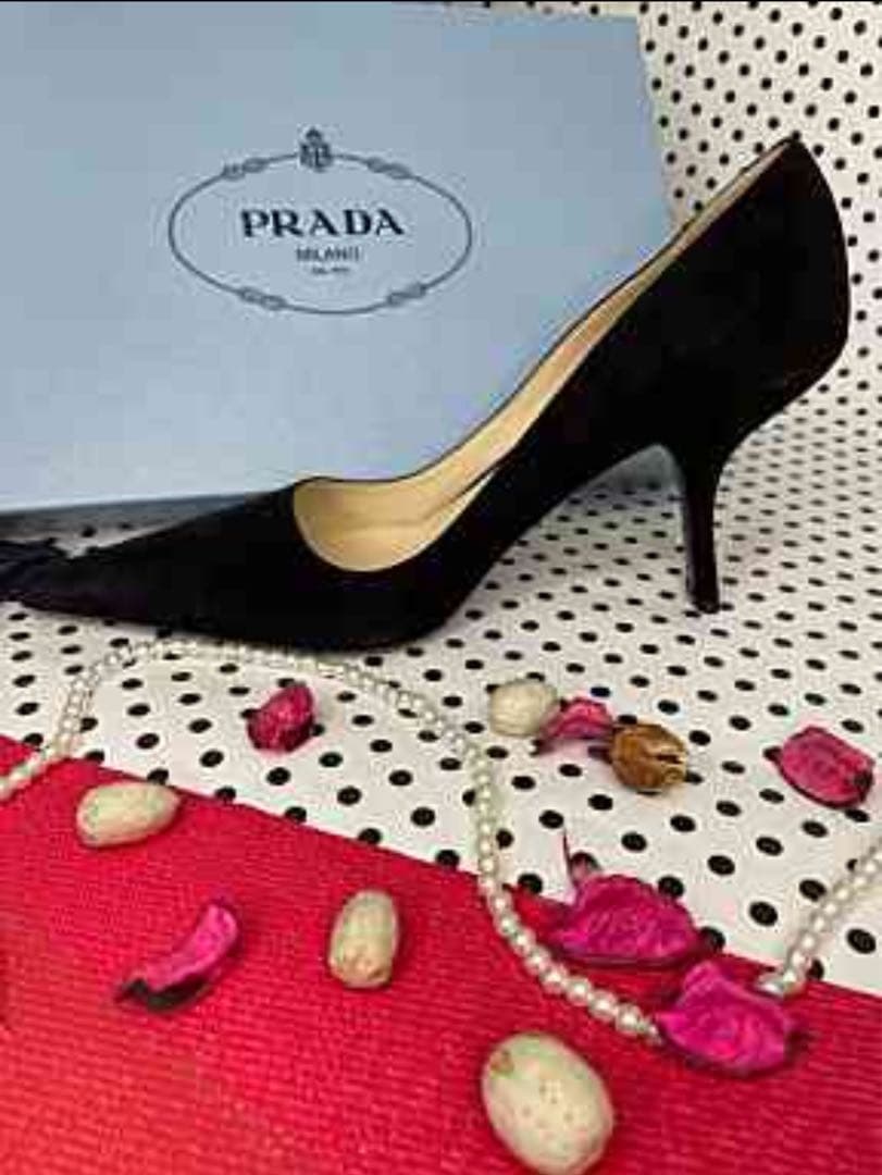 s*n様 PRADA 黒 スエード ハイヒール