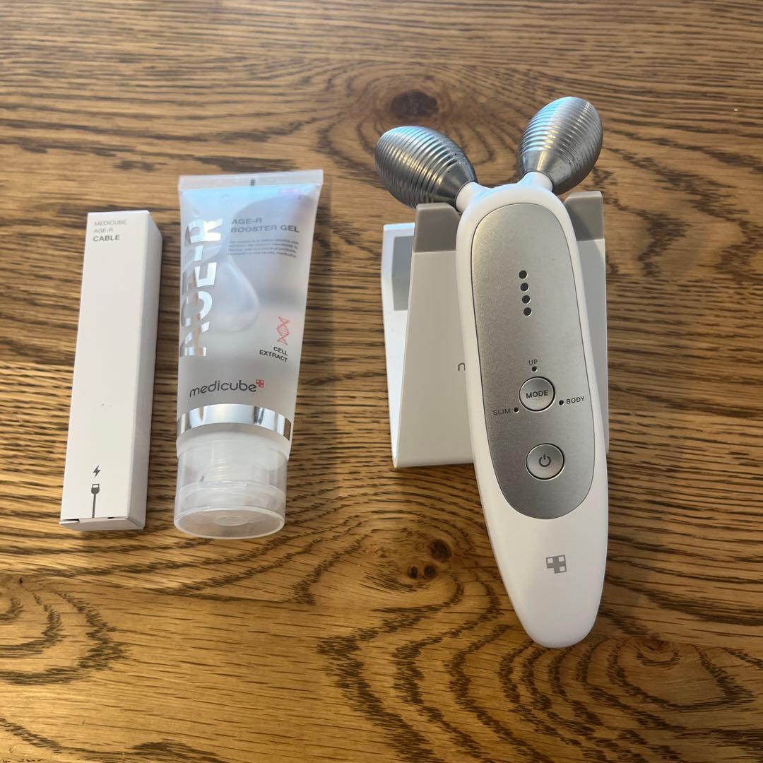 メディキューブ AGE-RダーマEMSショット 台座＋ジェル 美顔器 ダイエット