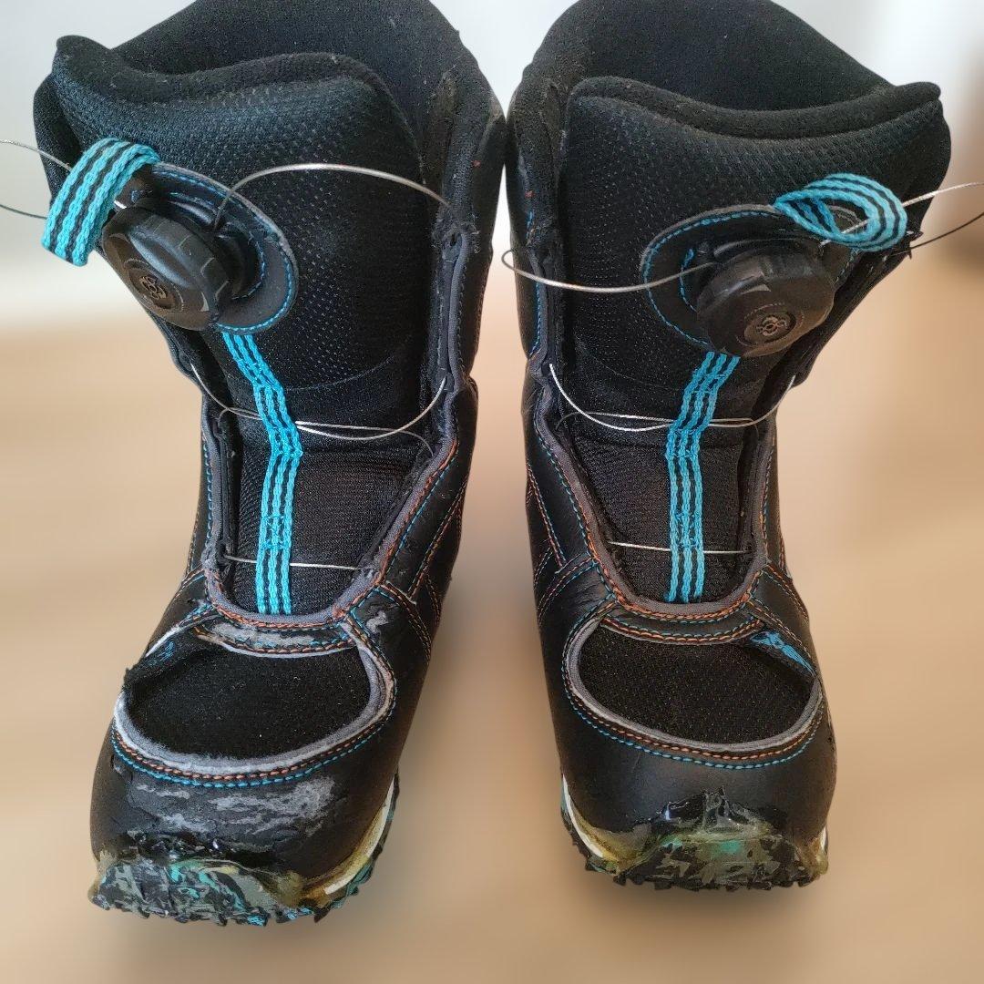 K2 MINI TURBO 100スノーボード ブーツケーツーキッズビンディング