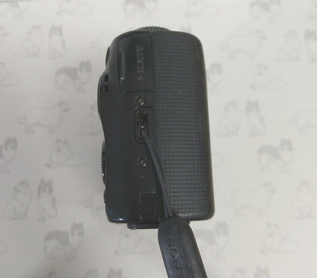 【RS81】SONY cybershot DSC HX9V デジカメ 本体