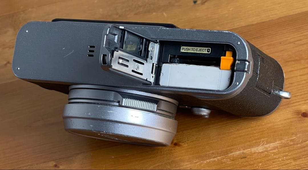 【名機・希少】FUJIFILM FinePix X100 初代