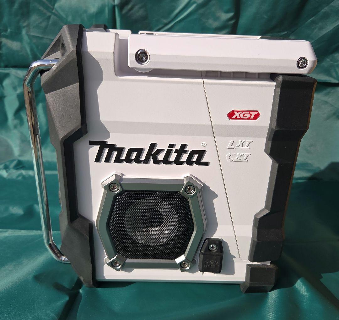 Makita ラジオMR001GZW