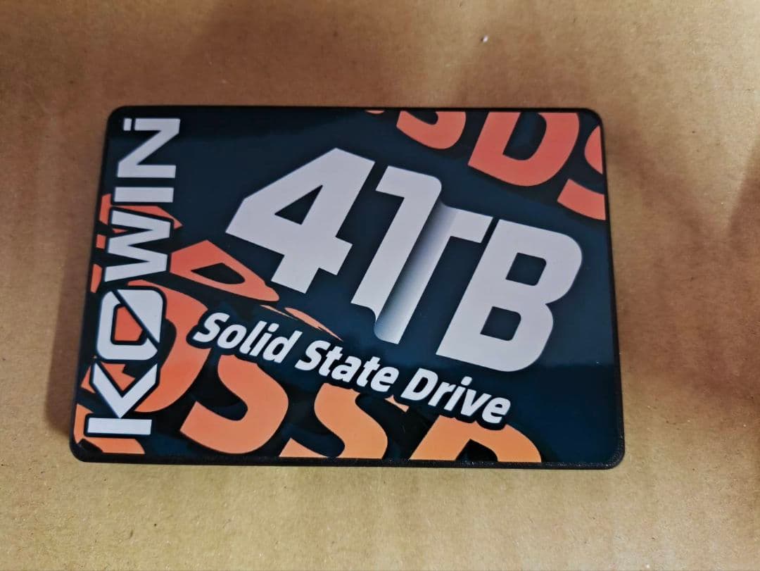 Kowin社製 4TB SSD