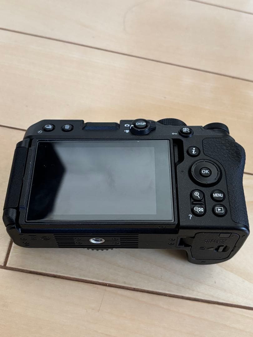 【美品】Nikon Z30 ダブルズームレンズキット　おまけあり