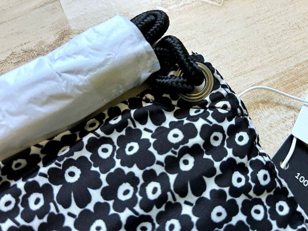 ＝新品未使用＆廃盤品＝人気完売品　マリメッコ　marimekko トラベルポーチ