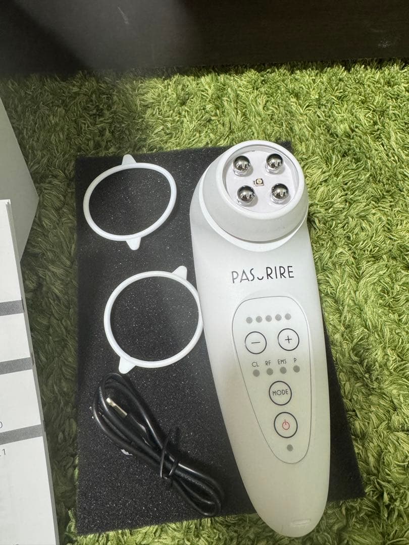 パスリル　PASRIRE 美顔器　　クリアリングウォーター（美容液）付き