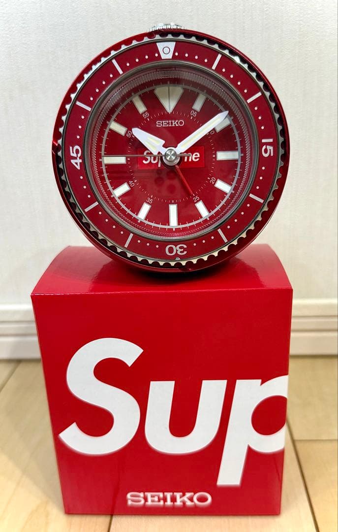 新品未使用 シュプリーム　supreme 目覚まし時計　SEIKO 赤 レッド