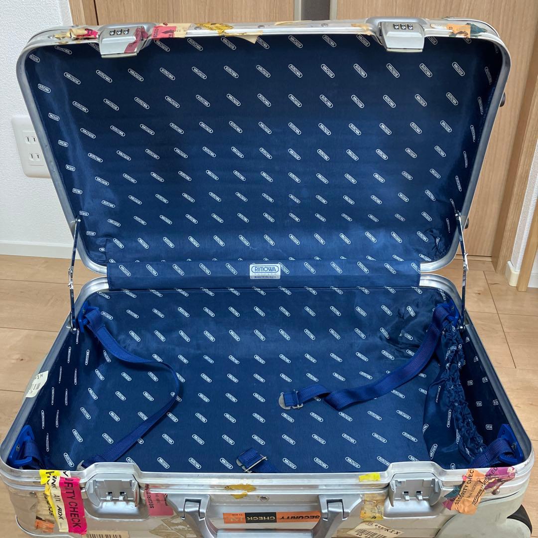 い*ち様 リモワ　シルバー　キャリーケース