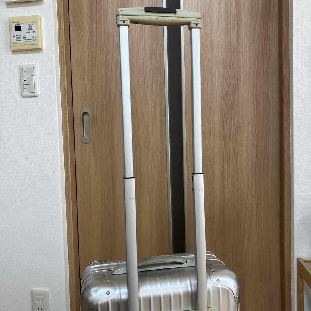 い*ち様 リモワ　シルバー　キャリーケース