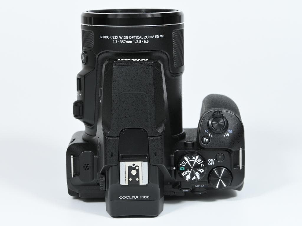 【ほぼ新品】 ニコン　Nikon COOLPIX P950