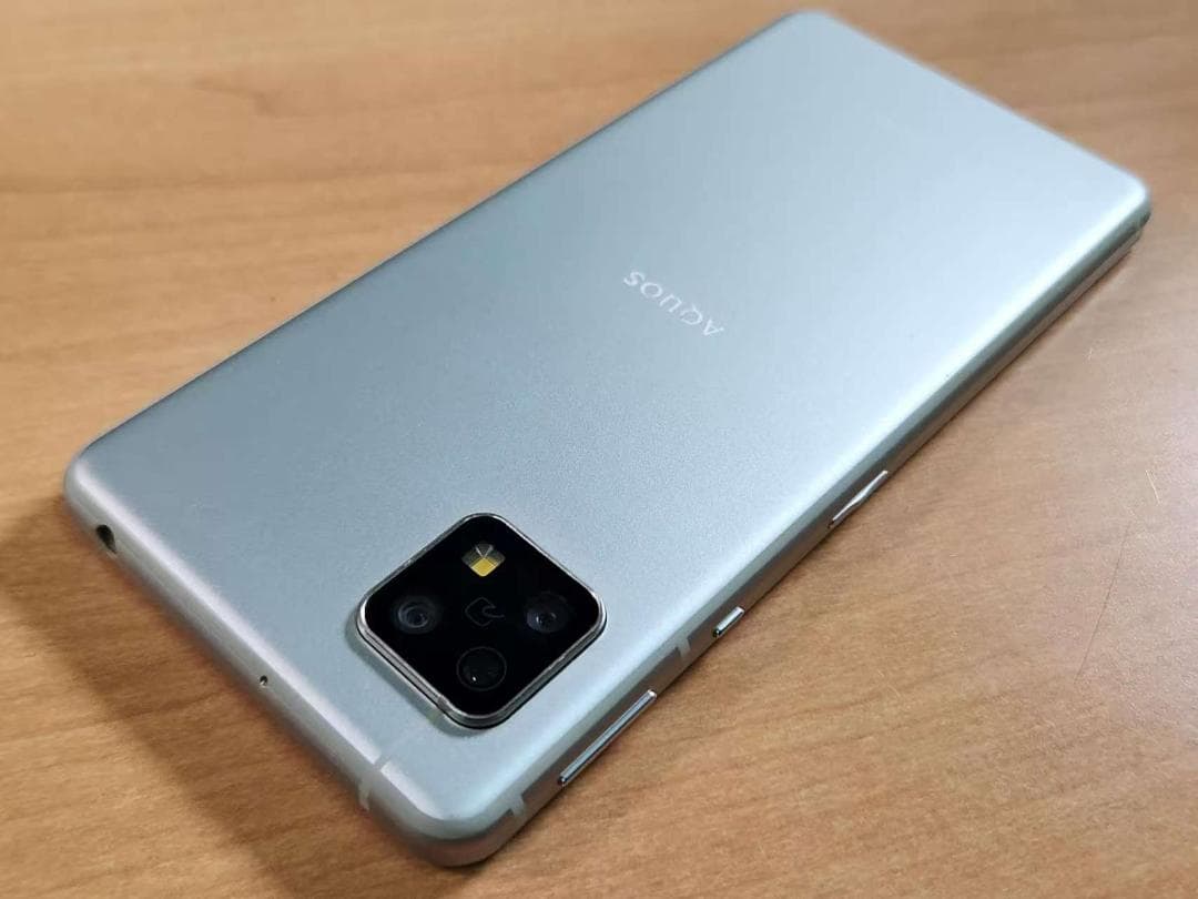 スマートフォン本体 021100J AQUOS sense5G SHG03 64GB