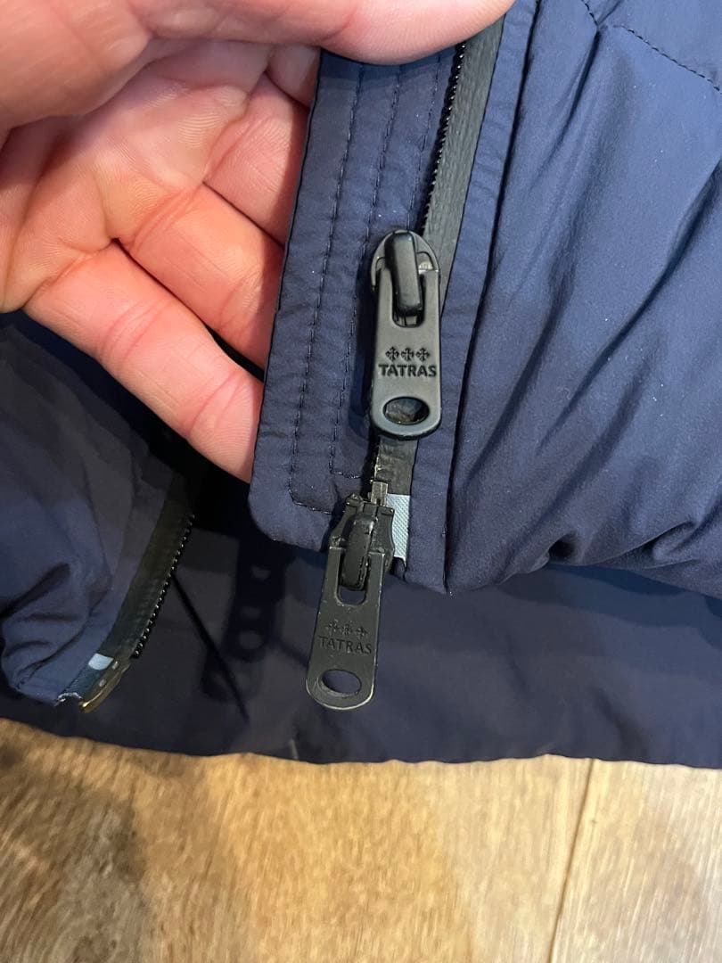 タトラス　メンズ　ダウン　ボルボレ　BORBORE ネイビー　サイズ　02