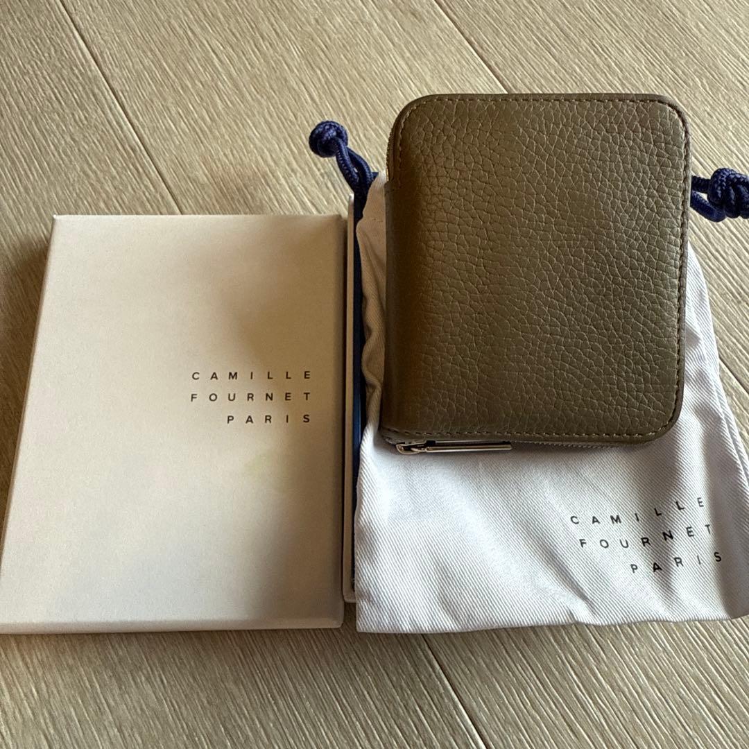 カミーユフォルネ CAMILLE FOURNET ケース グレー