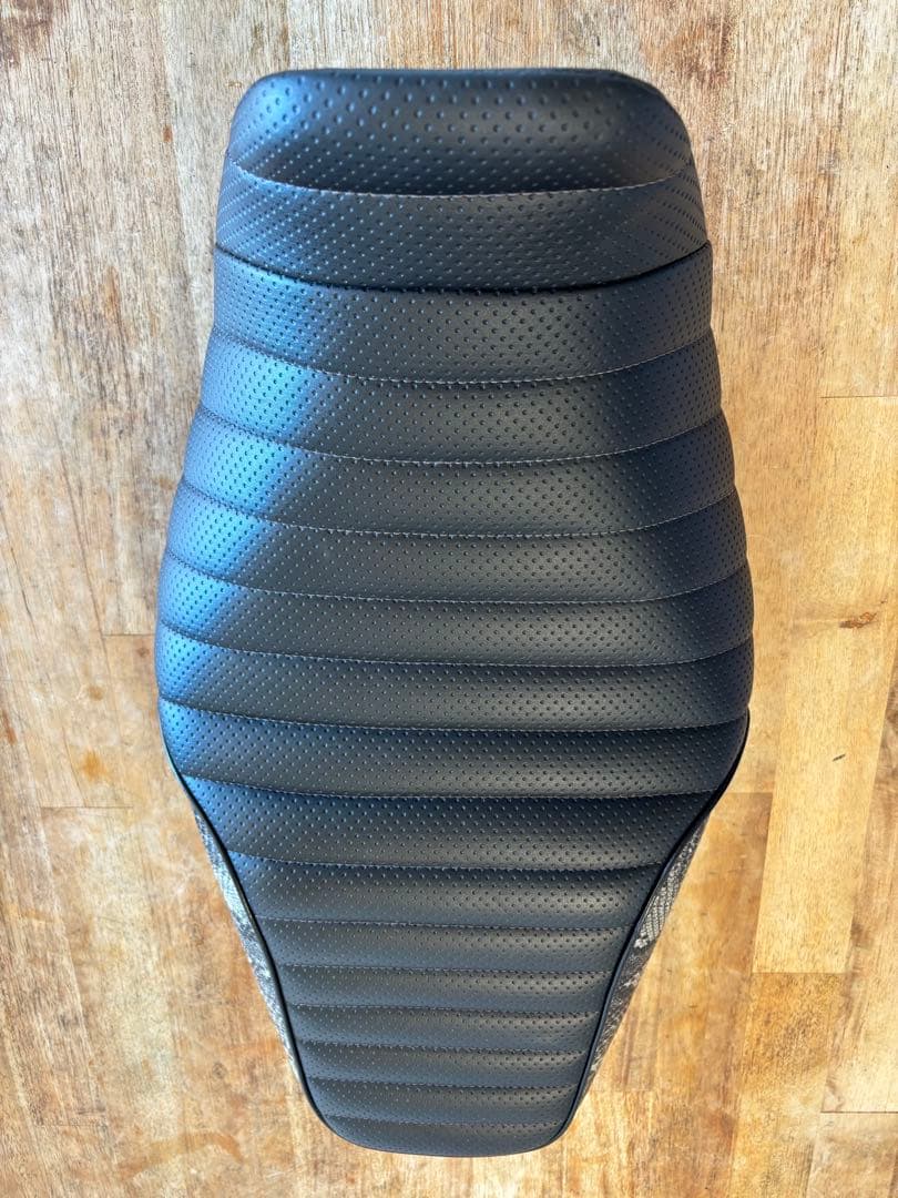 ホンダ　グロム　タックロール　ヘビ柄　純正シート GROM MSX jc61