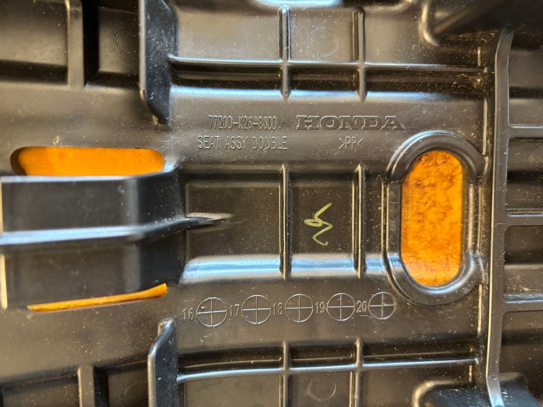 ホンダ　グロム　タックロール　ヘビ柄　純正シート GROM MSX jc61