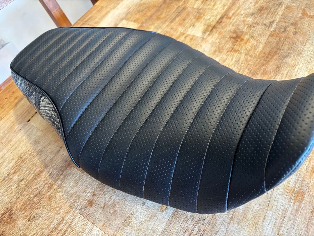 ホンダ　グロム　タックロール　ヘビ柄　純正シート GROM MSX jc61