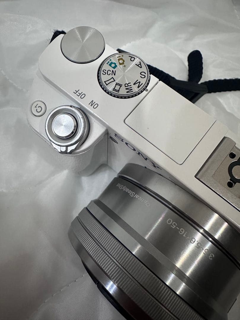 SONY E α6000 ミラーレス一眼 16-50mm F3.5-5.6