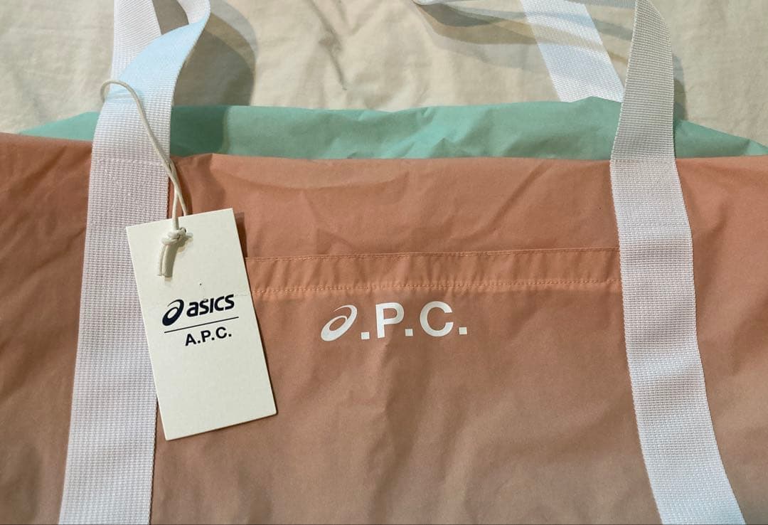 ASICS ジムバッグ　A.P.C. アーペーセー　アシックス　APC コラボ