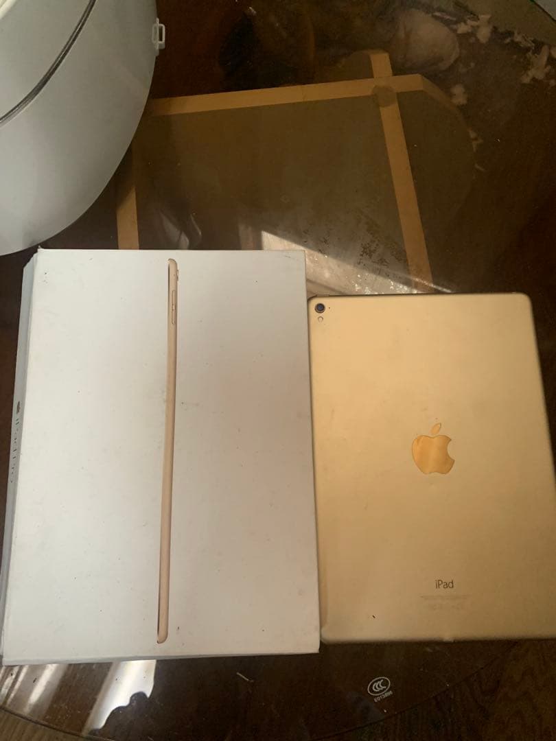 少ジャンク　iPad Pro 9.7インチ ゴールド 128GB MLMX2J