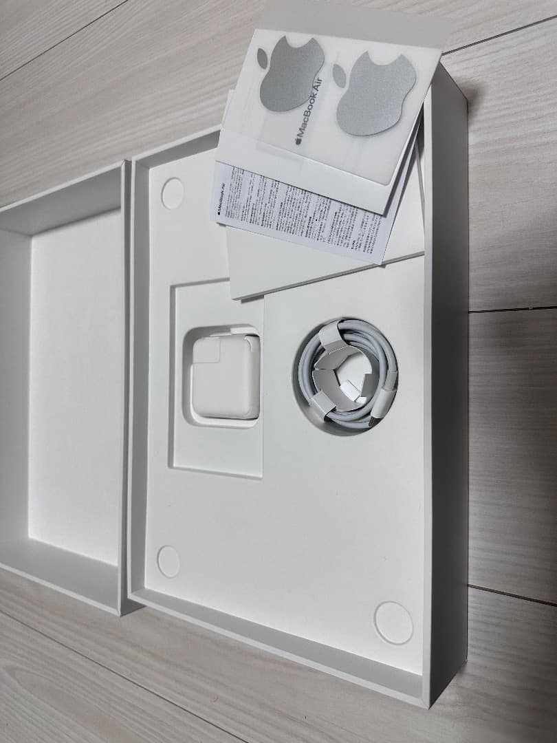 MacBook Air 13インチ M1（8GB / 256GB）箱付属品完備