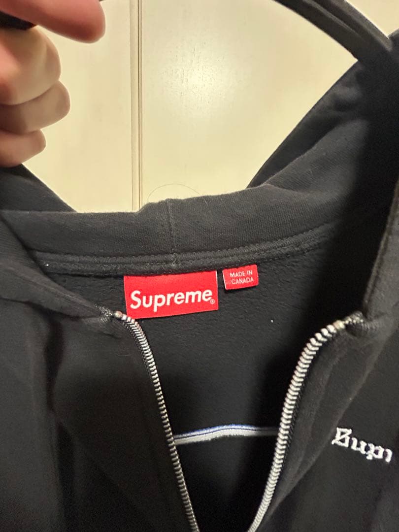 Supreme ブラックパーカー 666ロゴ　フルジップパーカー
