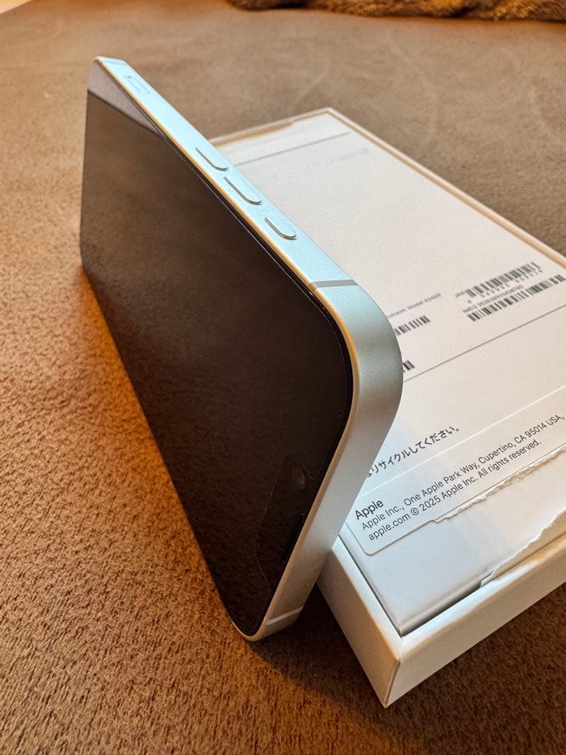 （Apple）iPhone16e 256GB ホワイト オマケ付き