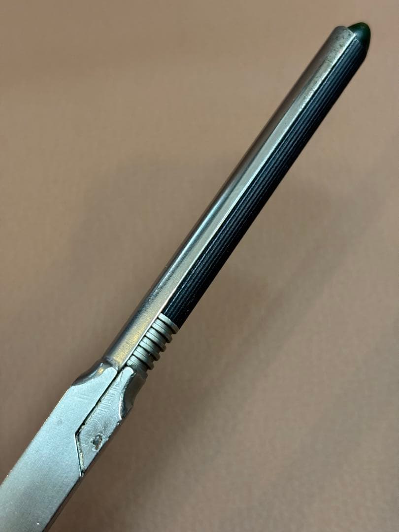 超美品　HAKKO HI-MIC 8ミリ丸アイロン　/レンツアイロン