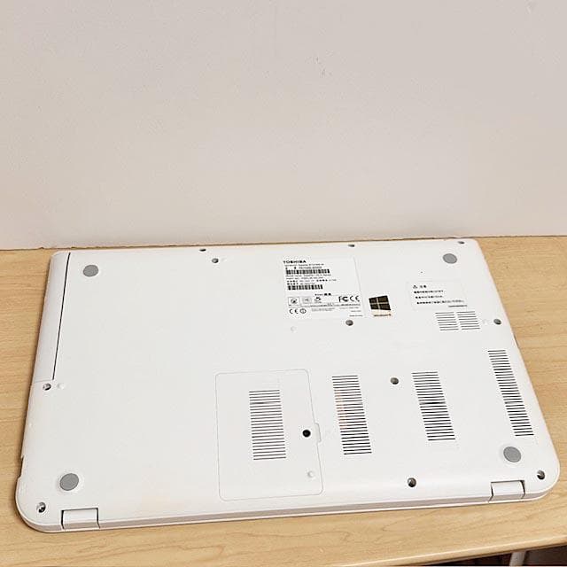 東芝 dynabook Satellite B754/66LW テンキー