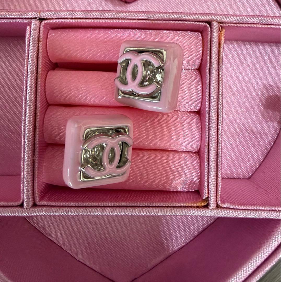 シャネル　CHANEL ピアス　ほぼ未使用　ピンクロゴ　スクエア
