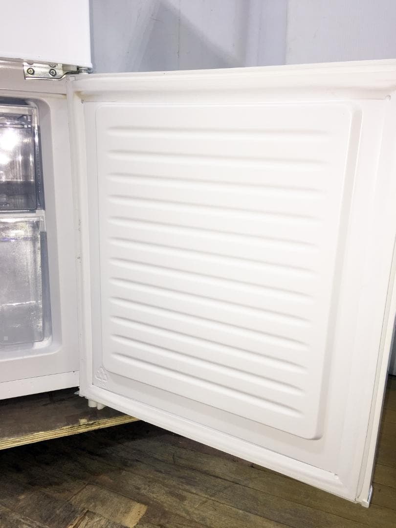 玄関前★美品中古★ニトリ☆106L☆2ドア冷凍冷蔵庫【NTR-106】