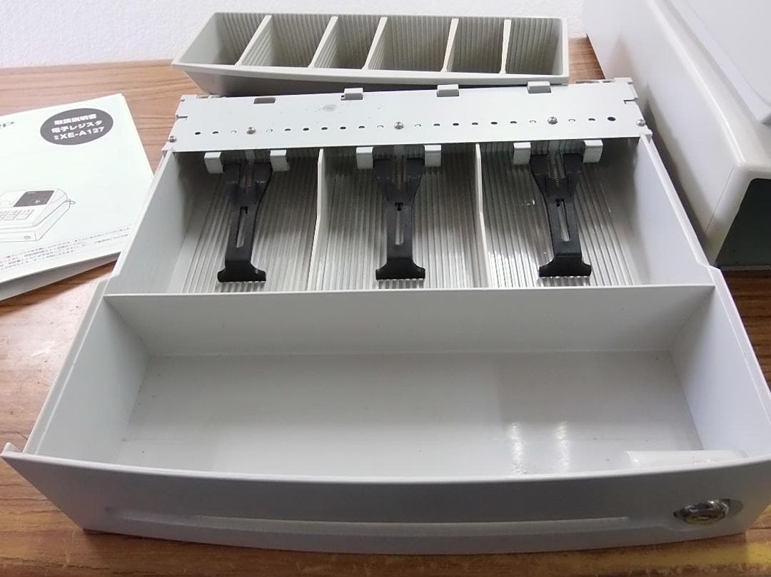 骨とう品　お金入れに　SHARP 電子レジスター　 XE-A127　2007年製