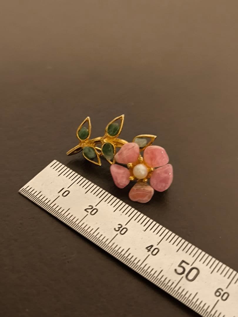 Swoboda スワボダ 天然石 ヴィンテージ　フラワー・ブローチ