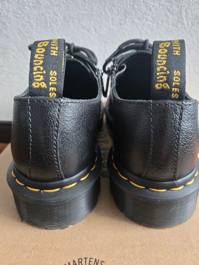 ドクターマーチン 3ホール 1461 ZIP
