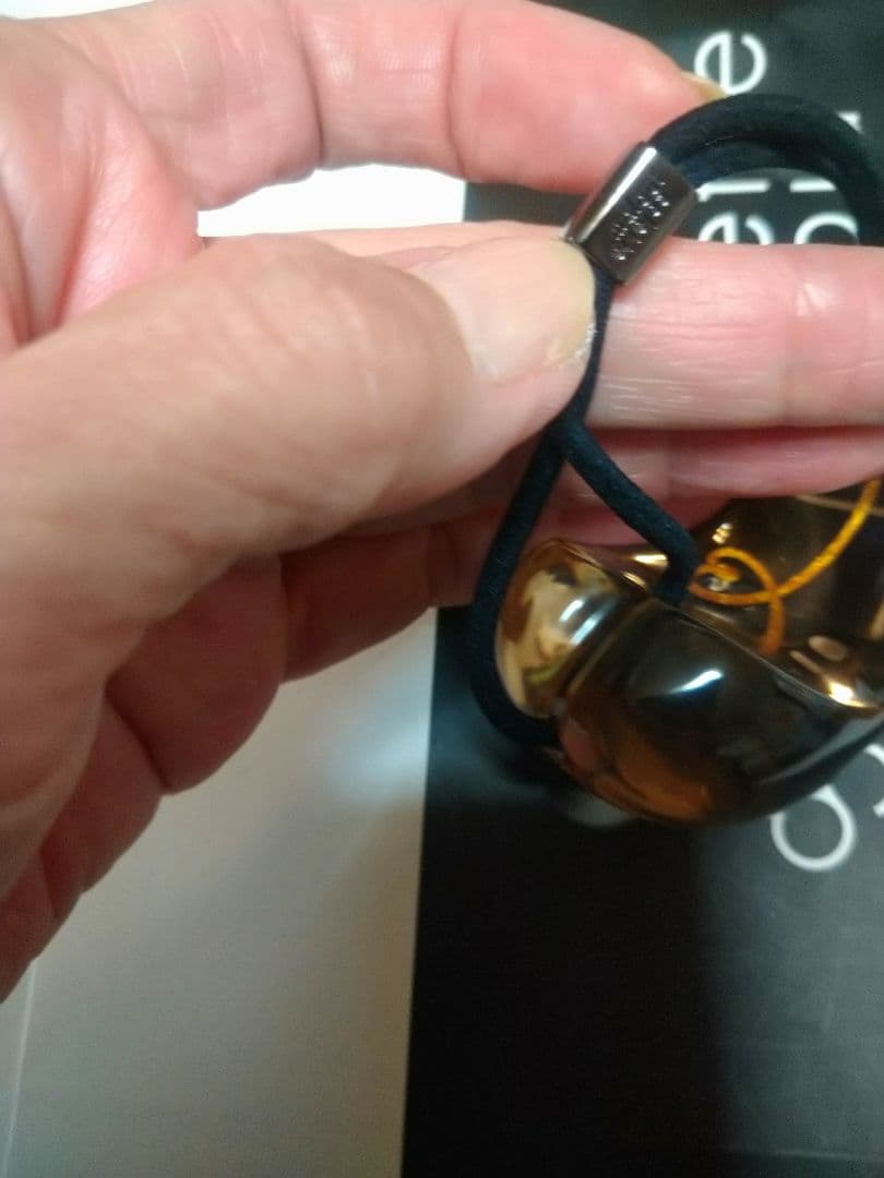 コレットマルーフ　アクリリック ラージ ティアドロップ ポニー ハート ノット