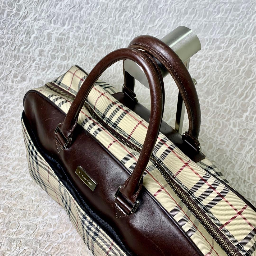 【極美品】BURBERRY ノバチェック　ボストンバッグ　ロゴプレート
