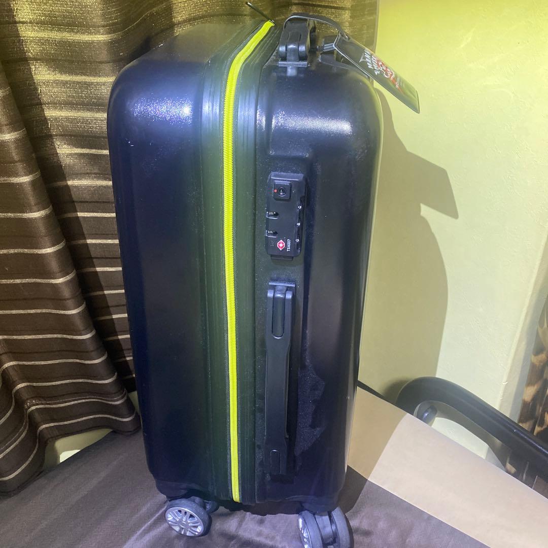 MAN WITH A MISSION キャリーケース