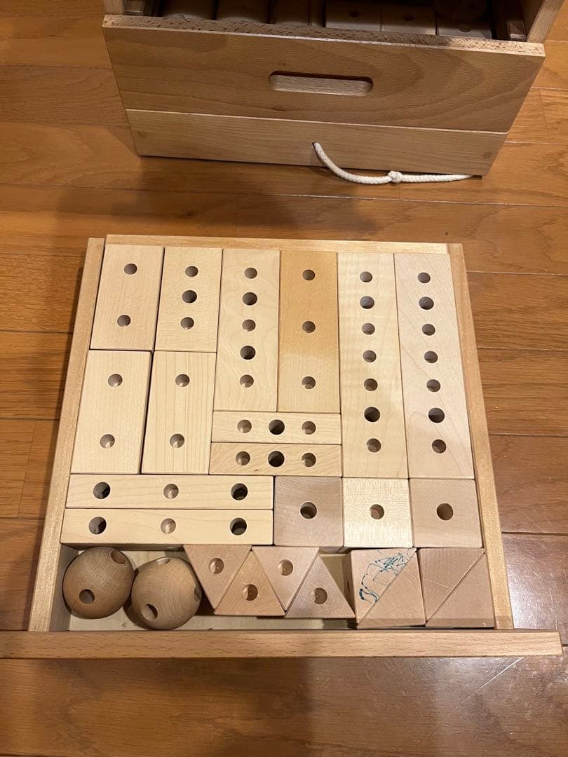 家庭保育園　ゲーテの組み木　 木製知育玩具