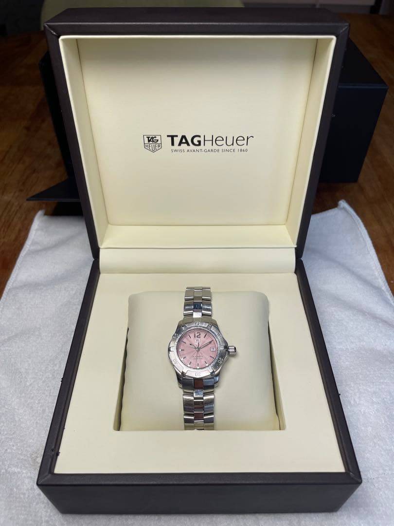 TAGHEUER クォーツじゃない！Diver's 200m ピンク自動巻　箱付