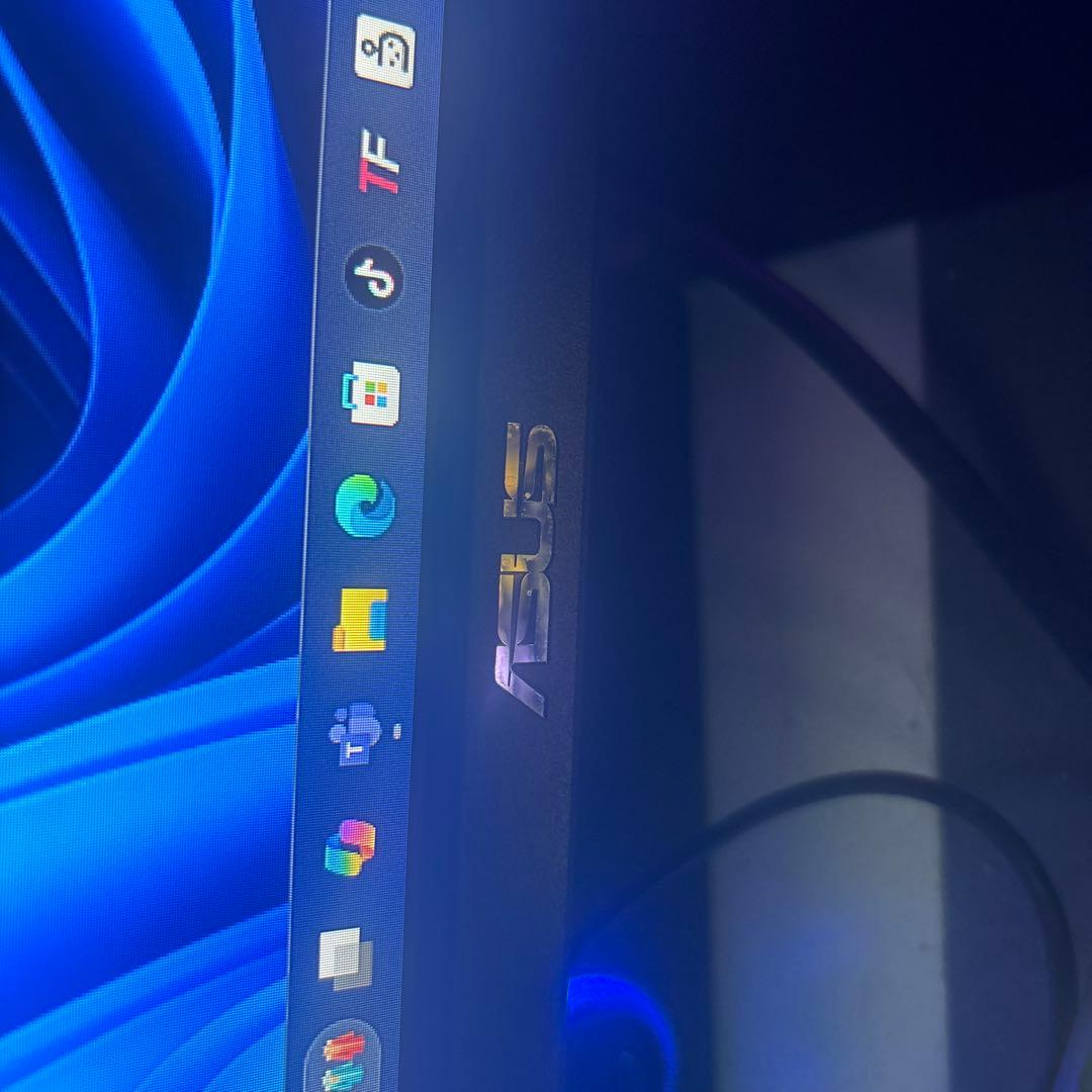 ASUS ディスプレイ本体