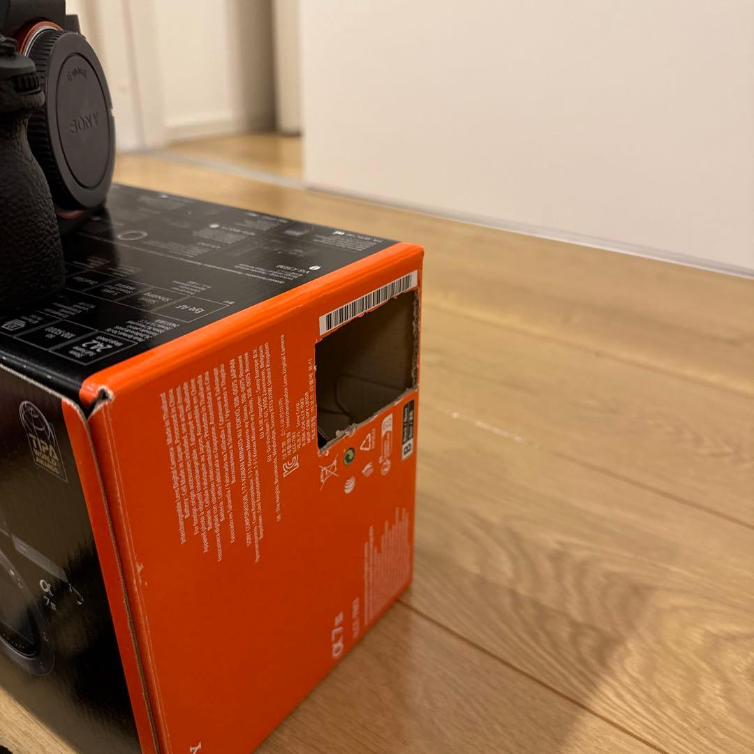 SONY α7 III ミラーレス一眼カメラ 本体