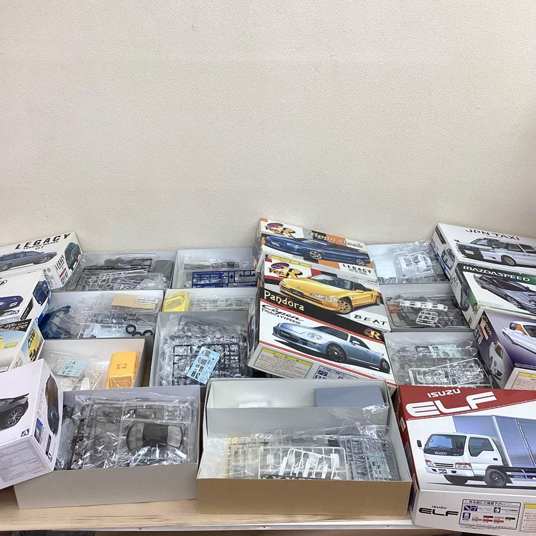 アオシマ 1/24スケール プラモデル11点まとめ売り いすゞエルフなど 未組立