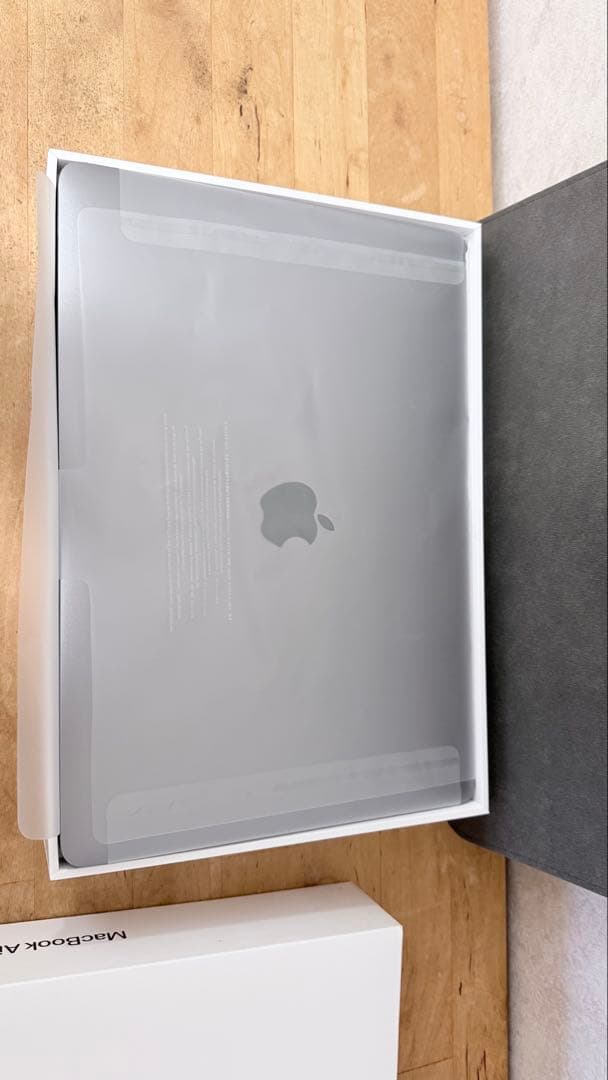 MacBook本体 Apple MacBook Air (M1, 16GB,512GB)