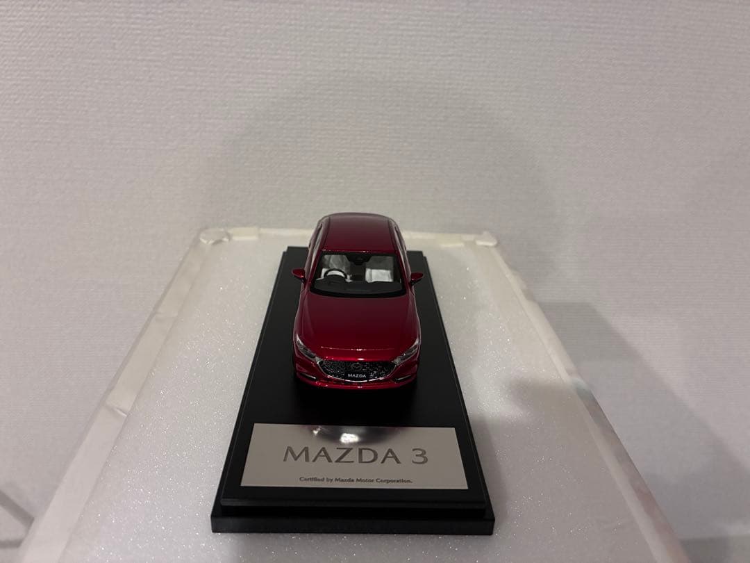 Mazda3レッド 1/43 スケール