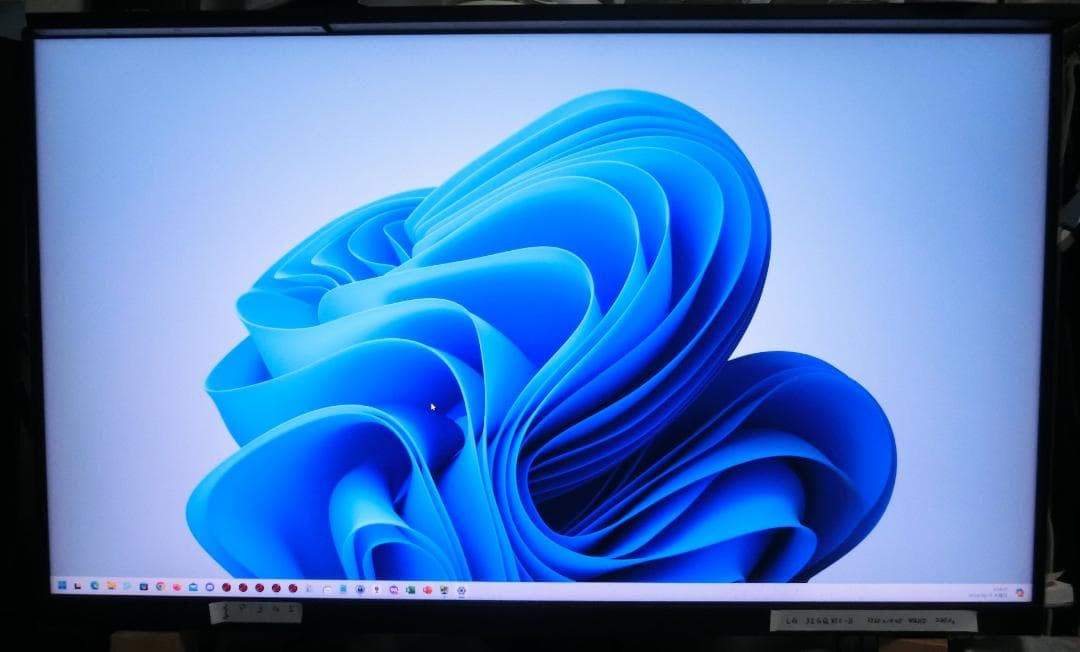 LG 31.5インチ WQHD IPS ゲーミングモニタ 240Hz