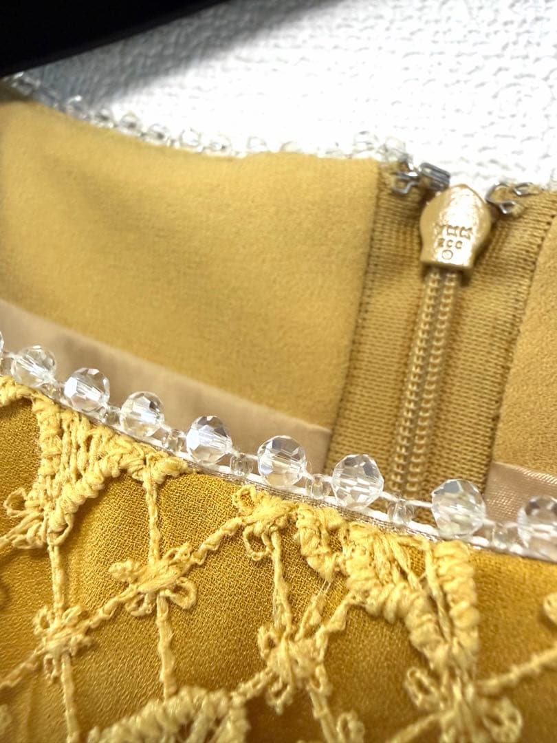 専用　新品未使用　モラビトスペル　レースフラワー刺繍 ワンピース　40