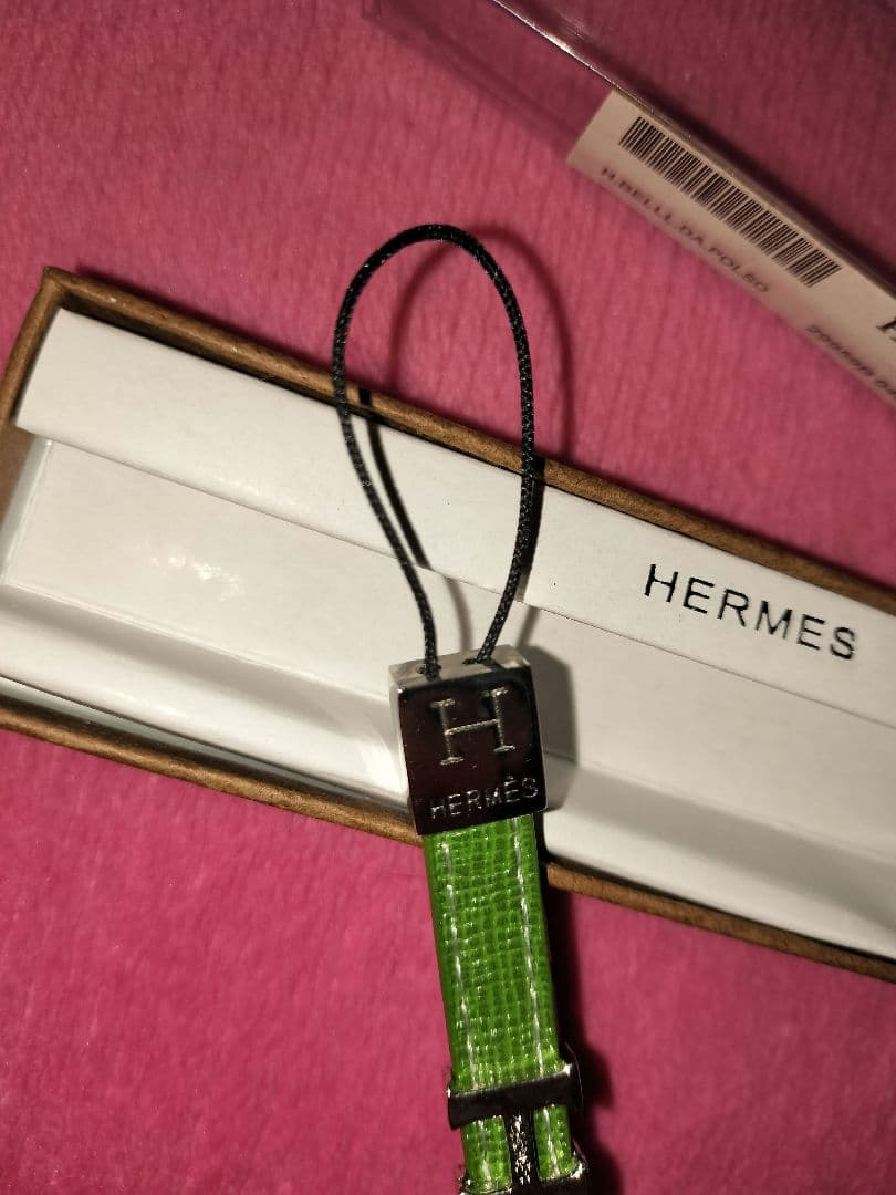 HERMES 緑 ストラップ 箱付き エルメス